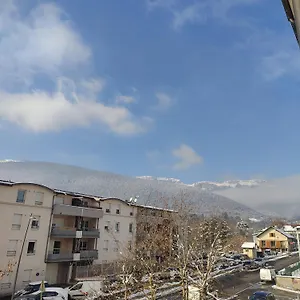 https://apt-luxury-le-jurassien-gex-geneve.hotels-rhonealpes.com